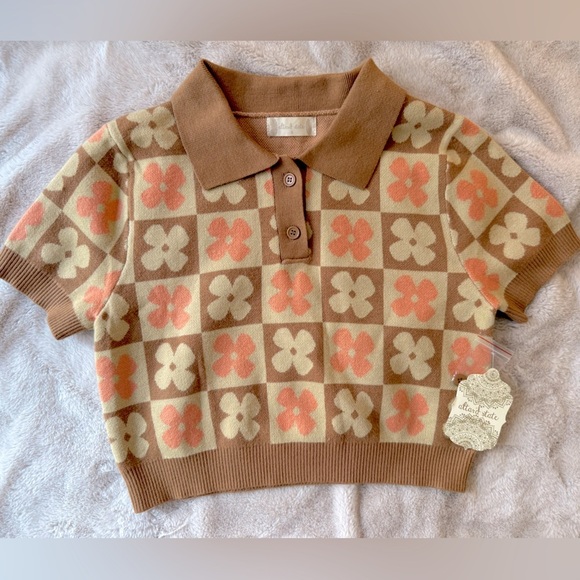 Altar'd State Tops - NWT Altar’d State Retro Daisy Cropped Polo Top Size S